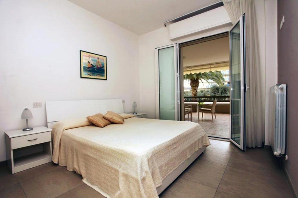 Hotel Bernard San Benedetto del Tronto Ruang foto